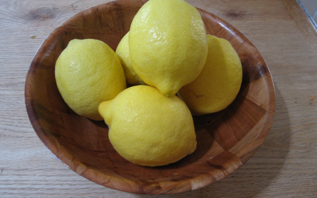 Food Combinations That Enhance Nutrient Power – Part 1: Lemon Synergy